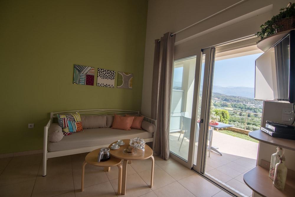 Aksos Suites Accessible Accommodation Agia  Bagian luar foto