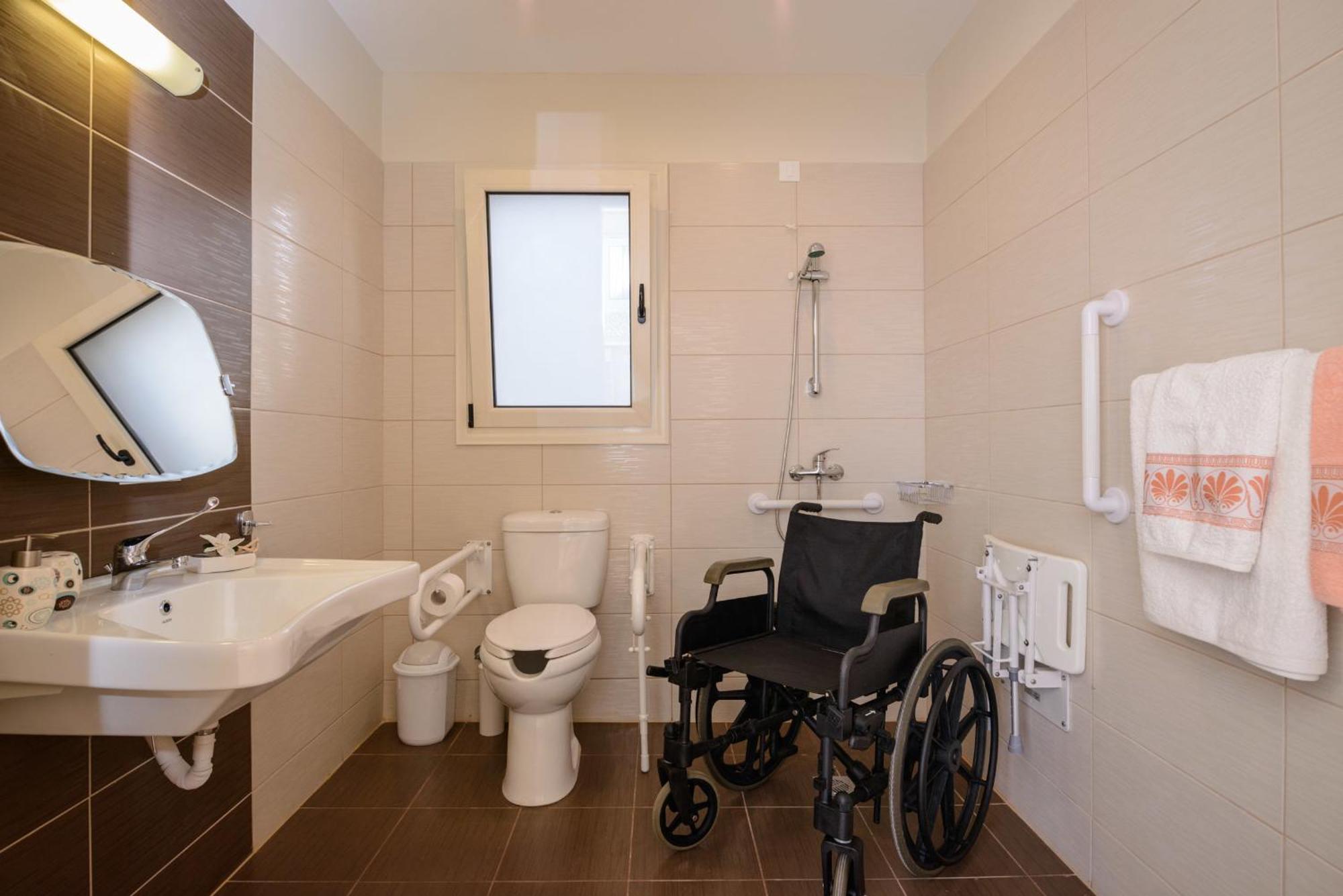 Aksos Suites Accessible Accommodation Agia  Ruang foto